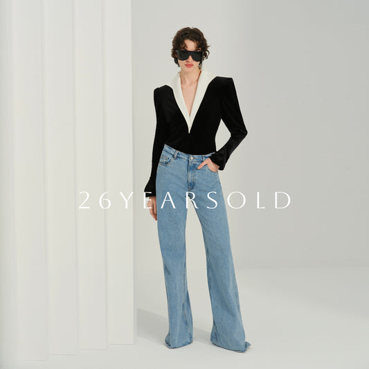 26YEARSOLD Gentle Monochrome Top Black