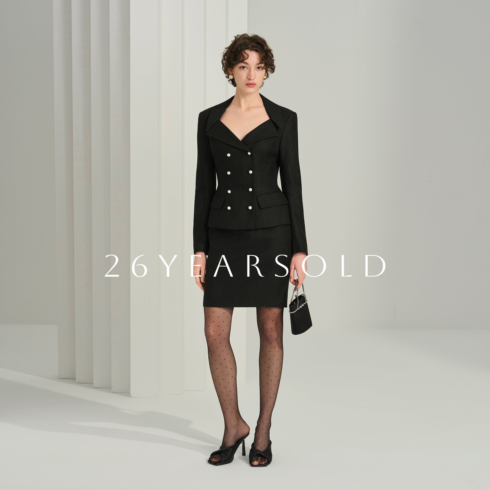 26YEARSOLD Pearl Gambit Dresse Black