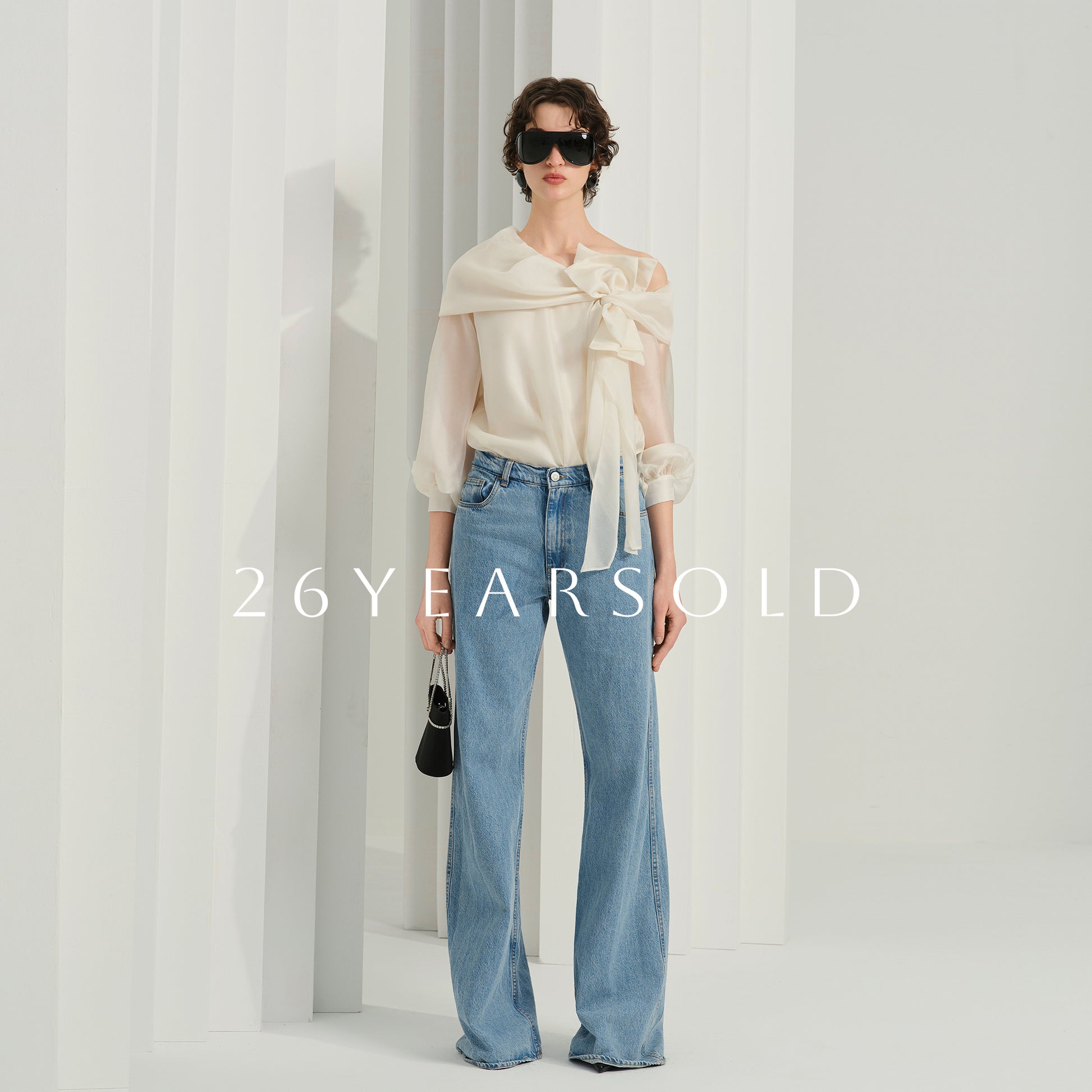 26YEARSOLD Hearthfelt Letters Top Misty White