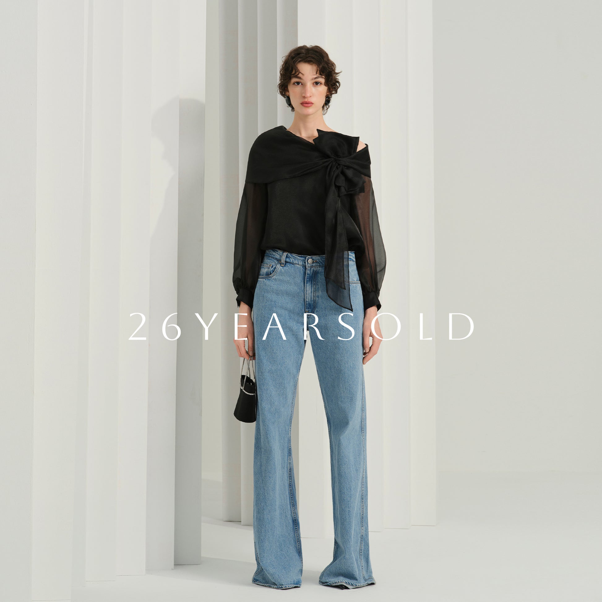 26YEARSOLD Hearthfelt Letters Top Misty Black