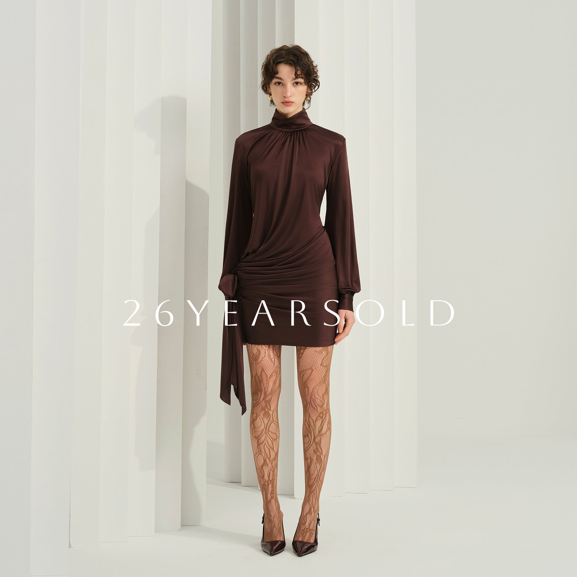 26YEARSOLD Overture of Restraint Dresses Brown