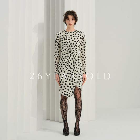 26YEARSOLD Viennese Dots White-Black Dots