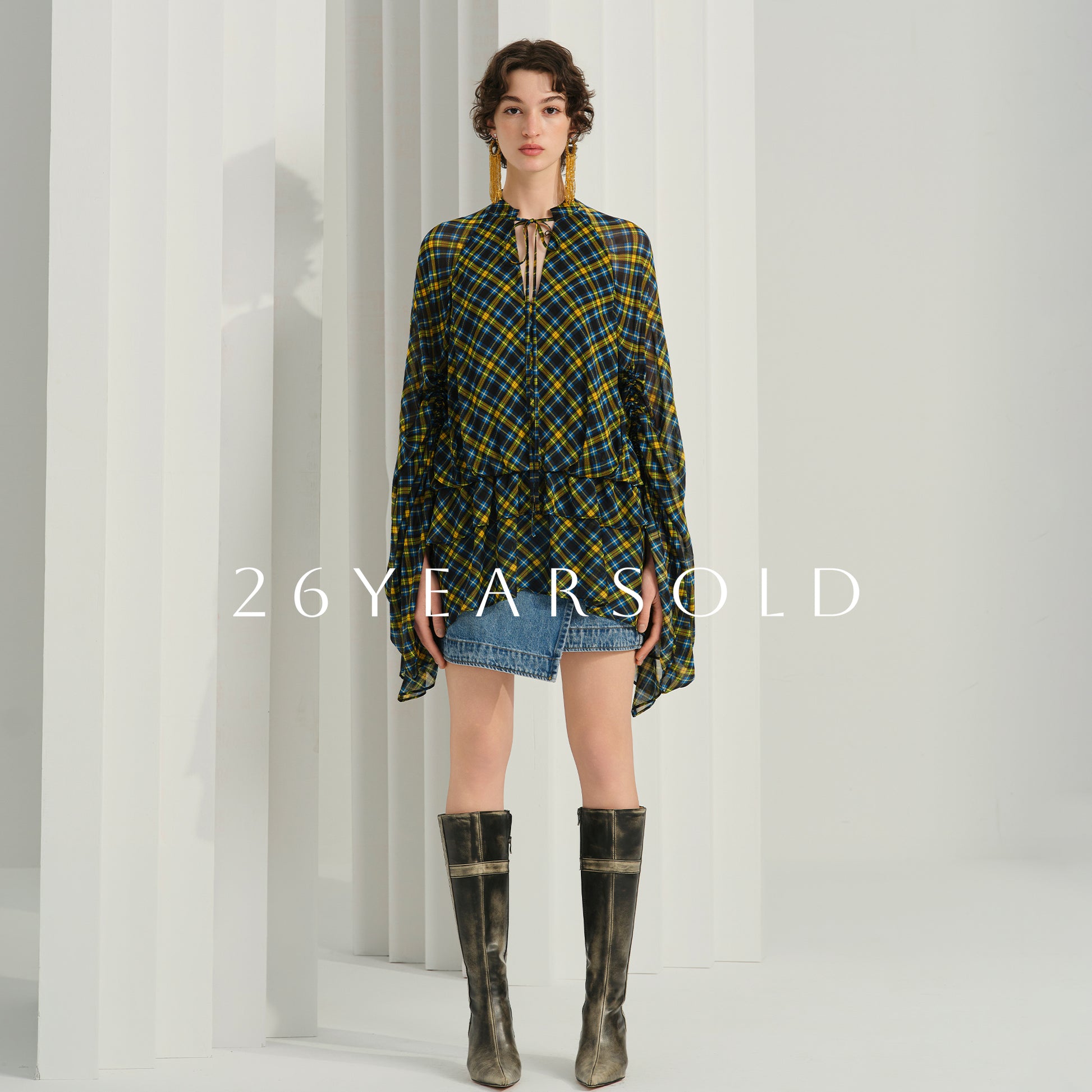 26YEARSOLD Checked Undulation Top Checked-Blue