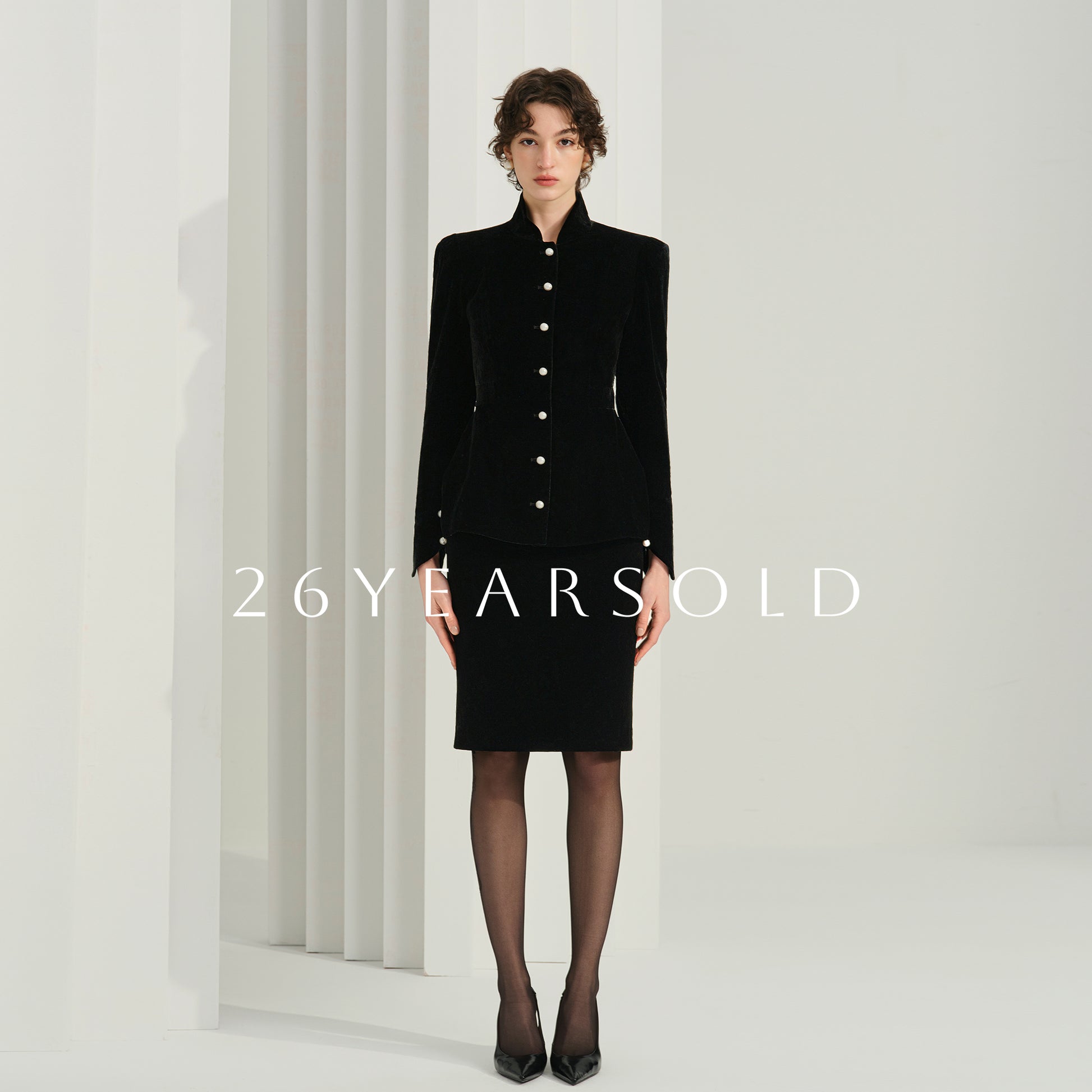 26YEARSOLD Theory of Softness Blazer Jackets Black Velvet