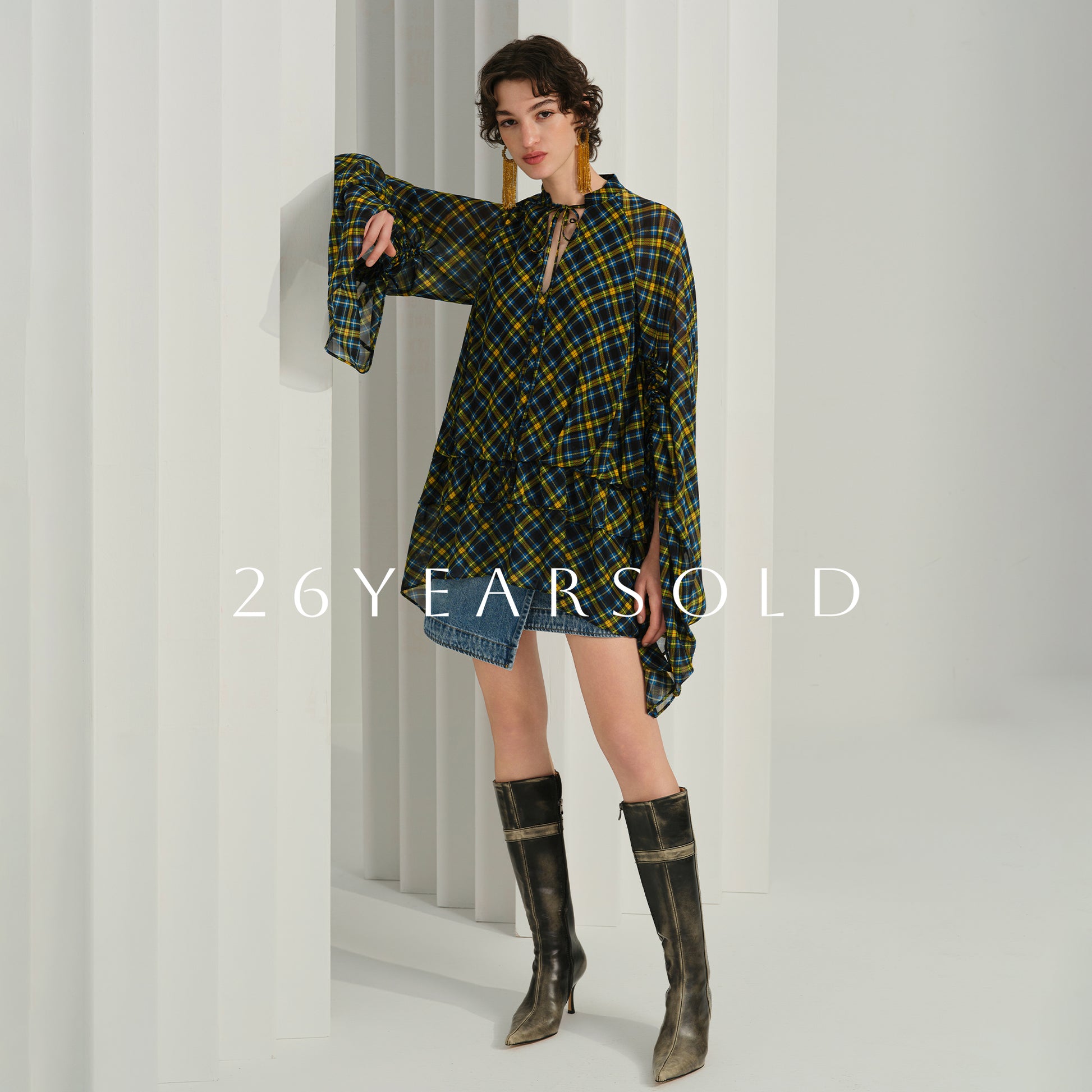 26YEARSOLD Checked Undulation Top