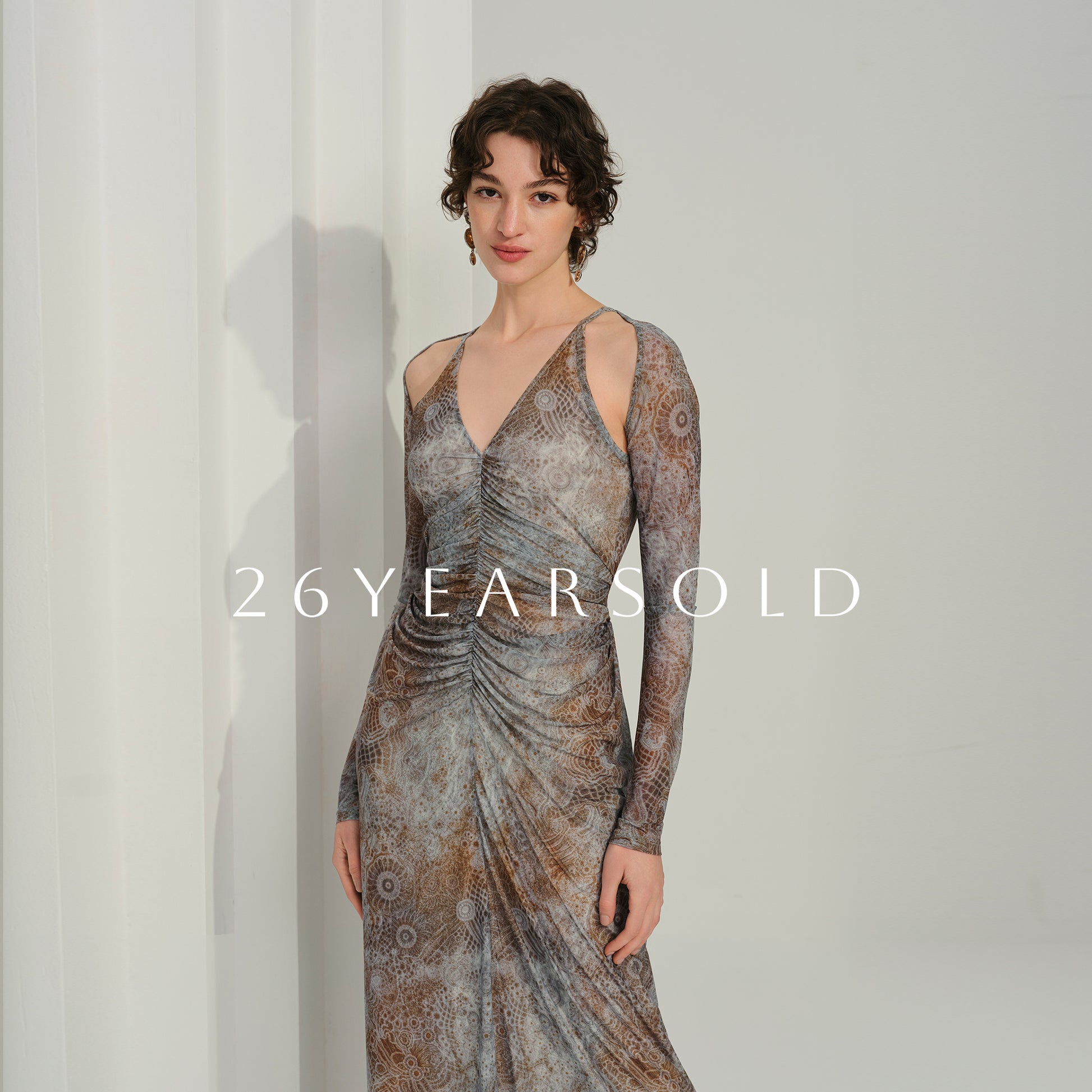 26YEARSOLD Vestige Imprint Dresse