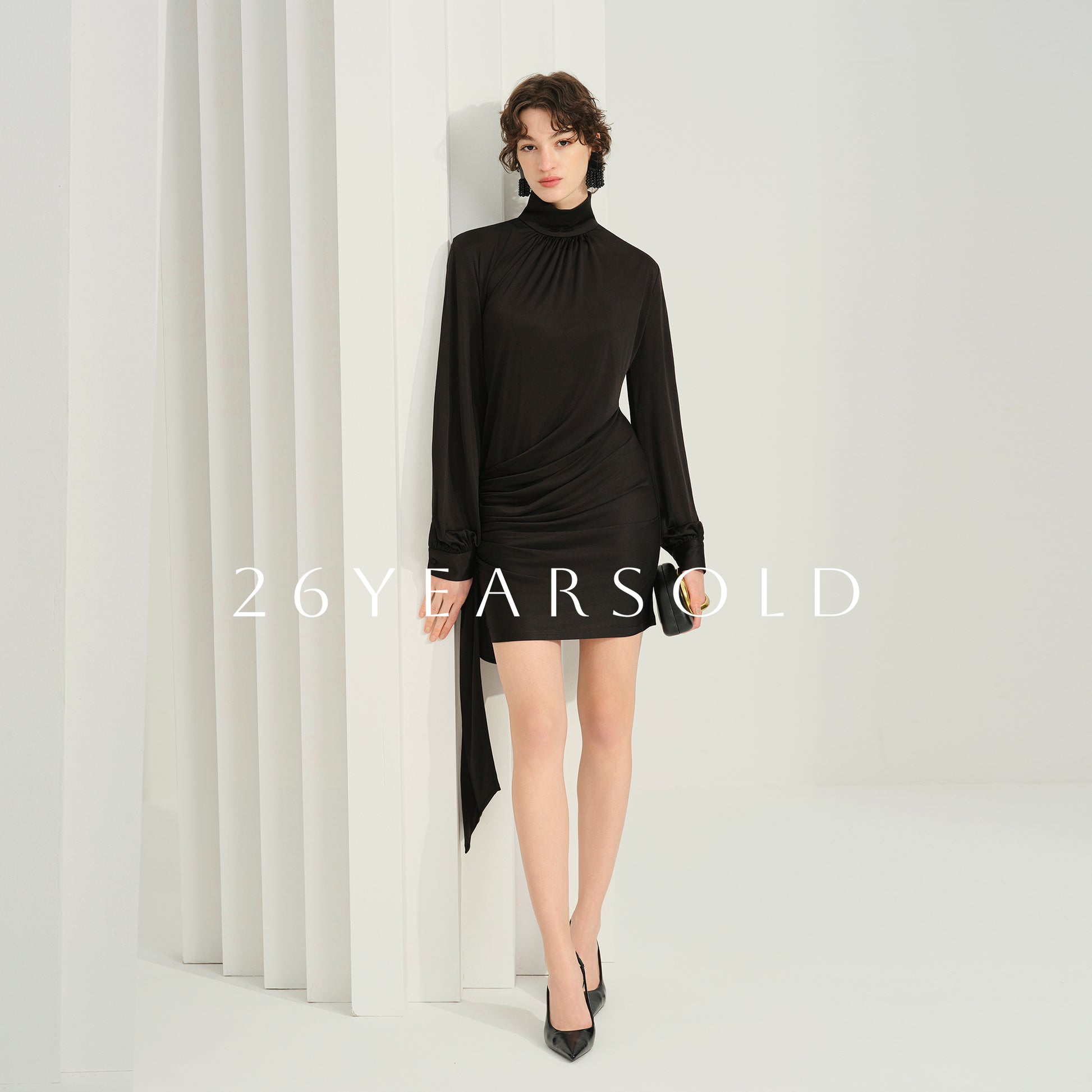 26YEARSOLD Overture of Restraint Dresses Black