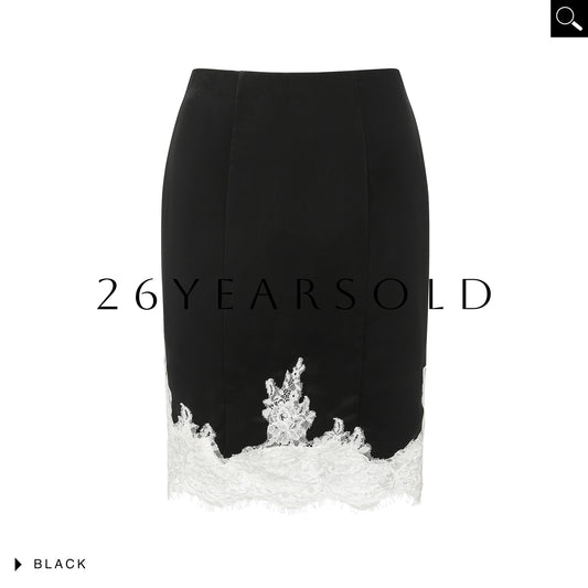 26YEARSOLD Vintage Lace Patchwork High-Waisted Midi Skirt